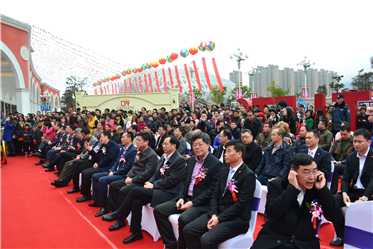 世纪金源奥特莱斯广场盛大开业 首日客流量近10万人次！