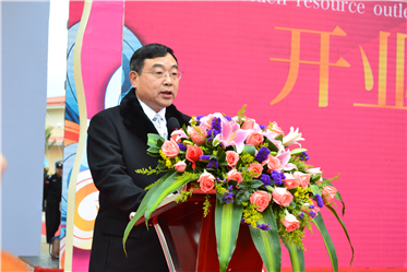 世纪金源奥特莱斯广场盛大开业 首日客流量近10万人次！